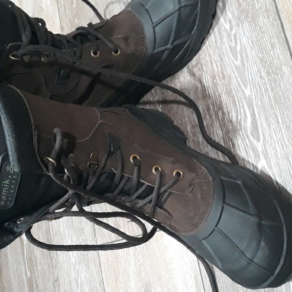Kamik waterproof brown suede and black rubber boots. Size 9. Mint condition main image 3
